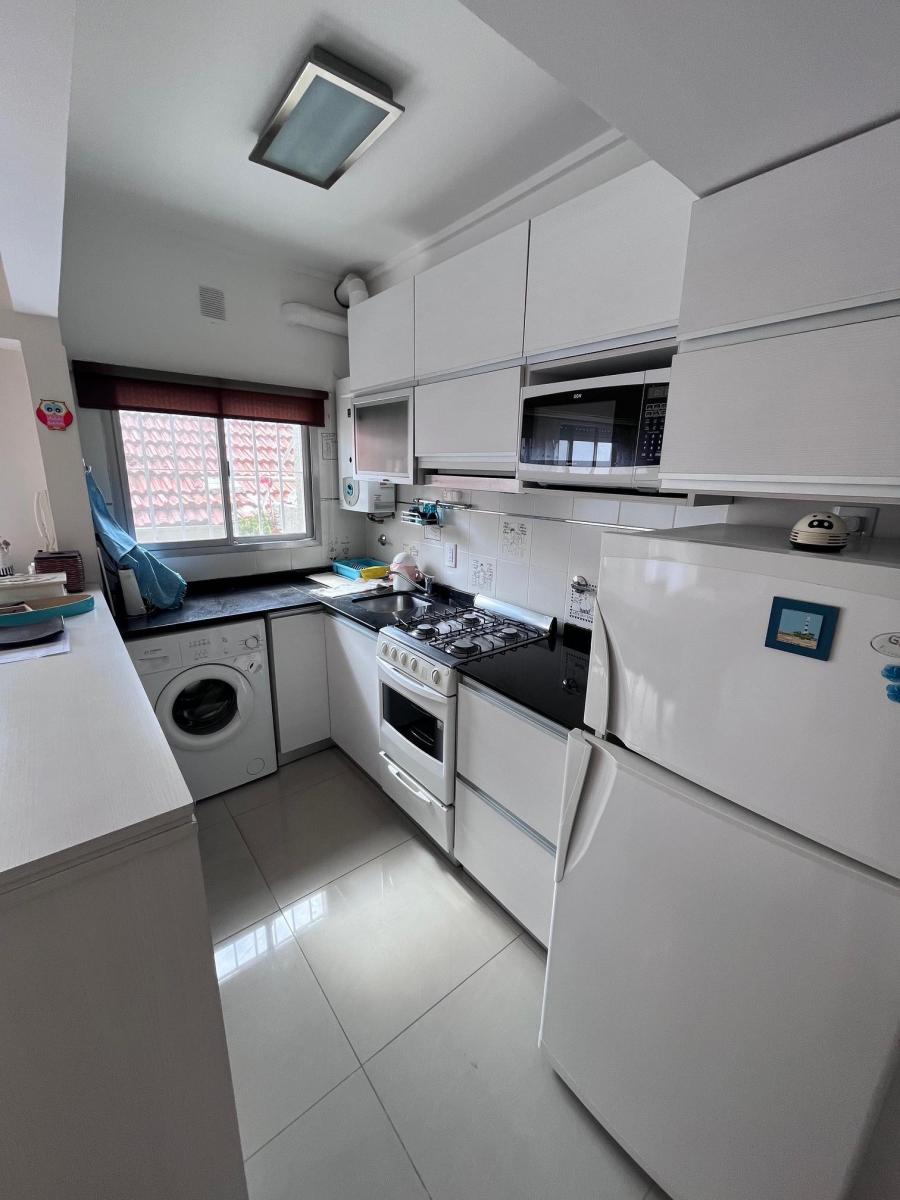 Departamento 2 Ambientes con Cochera. Zona Varese 1