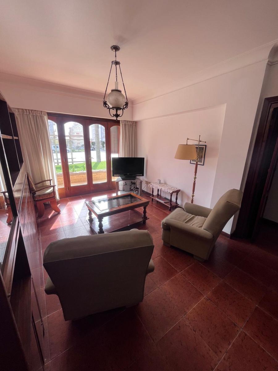 Departamento 3 Amb con Dependencia y Cochera. Zona Varese 1