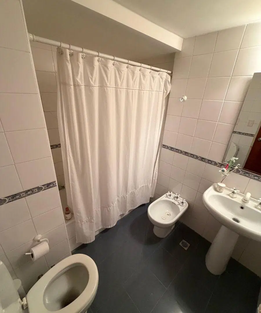 VENTA DEPARTAMENTO 3 AMB CON PATIO. ZONA VARESE 2
