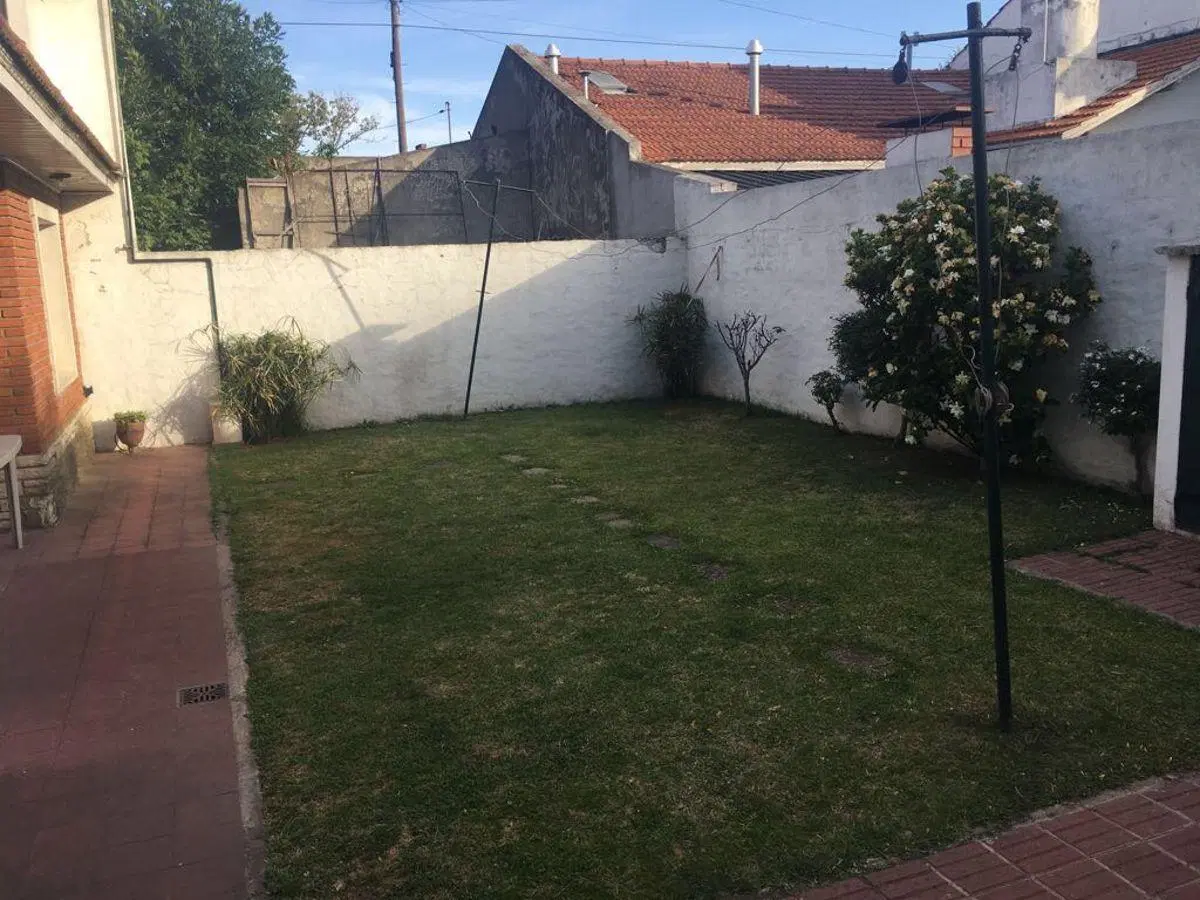 Chalet en Venta. Zona Chauvín – Excelente Potencial (Residencial / Comercial) 4