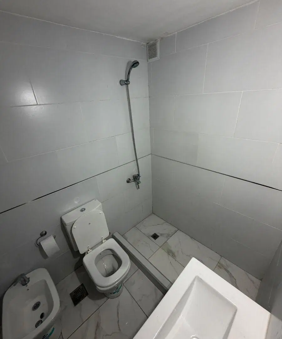 ALQUILER 24 MESES. DEPARTAMENTO 2 AMB. ZONA CENTRO 5