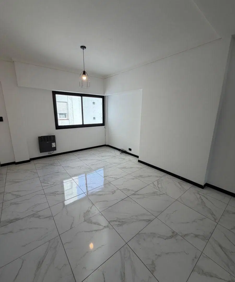 ALQUILER 24 MESES. DEPARTAMENTO 2 AMB. ZONA CENTRO 3
