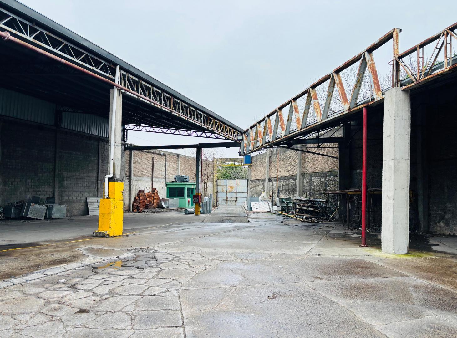 Foto de Nave Industrial Moron Doble Planta Libre 5400m2 - Ascensor Montacargas, imagen 5
