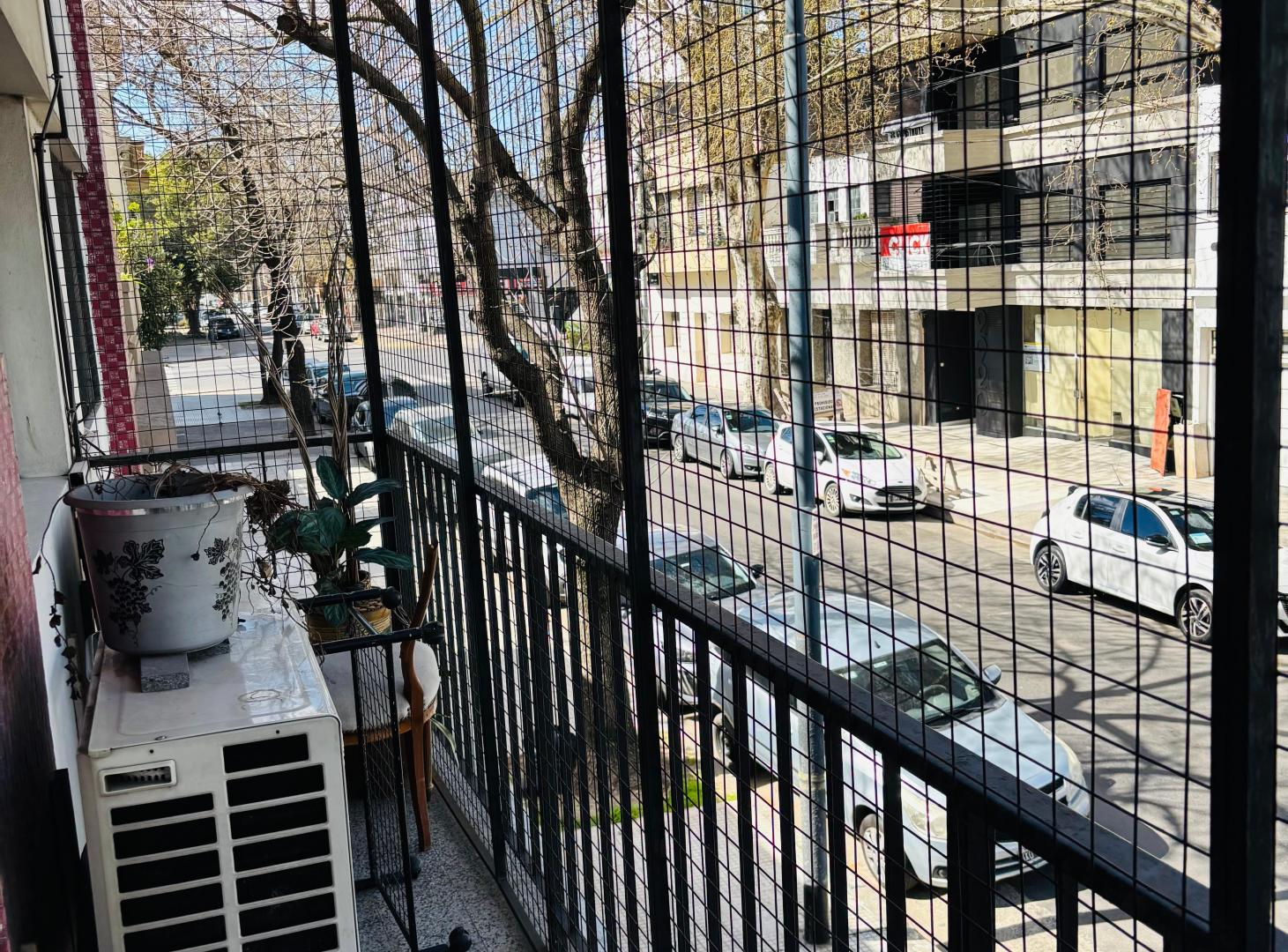 Foto de Oportunidad Departamento 4amb al frente luminoso con cochera fija, imagen 4