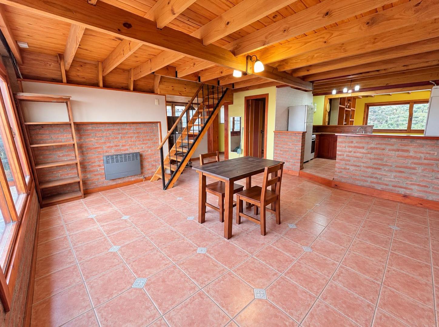 Foto de Casa sobre lote de 801 m² con 3 dormitorios en venta en El Calafate, imagen 3