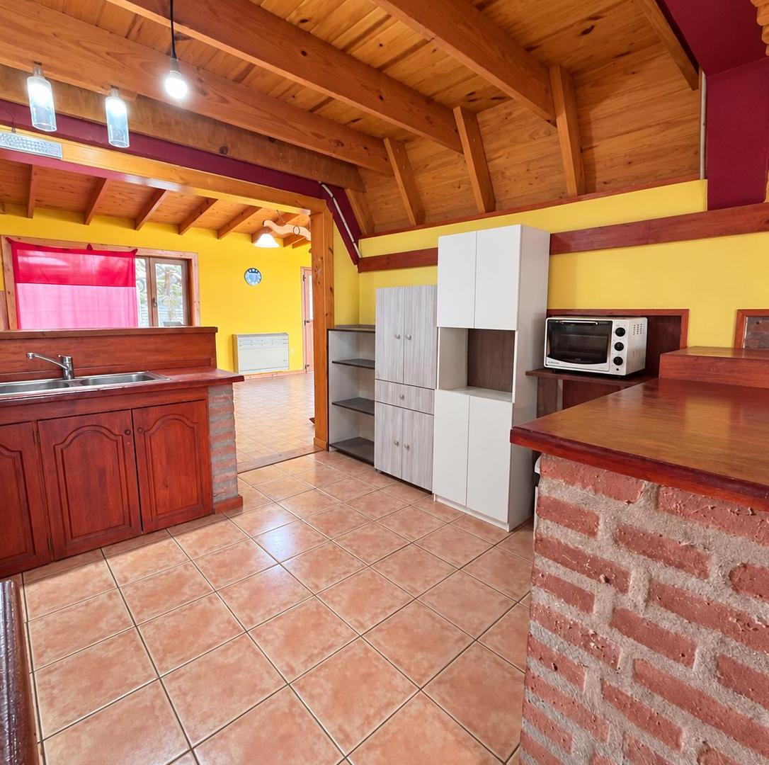 Foto de Casa sobre lote de 801 m² con 3 dormitorios en venta en El Calafate, imagen 4