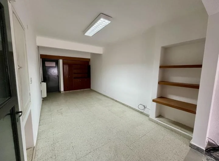 Oficina / Casa en Alquiler en Leguizamo 346, centro de Neuquén Capital 5