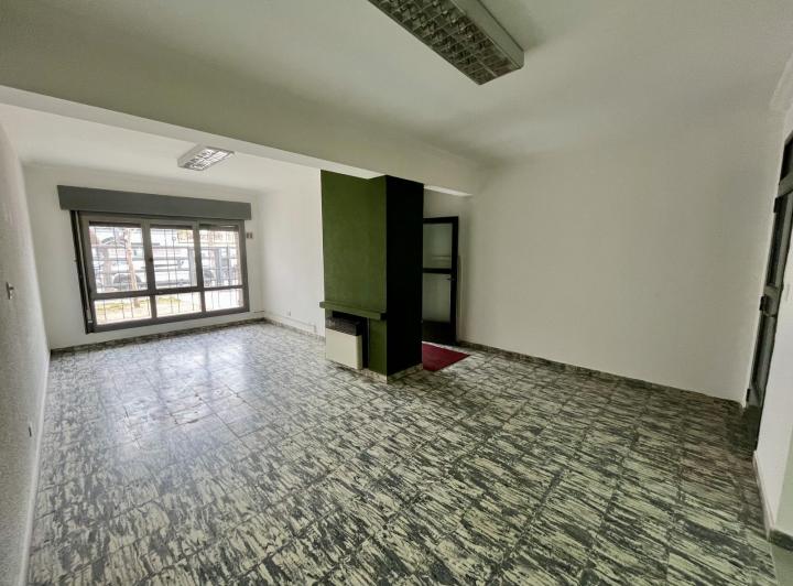 Oficina / Casa en Alquiler en Leguizamo 346, centro de Neuquén Capital 2