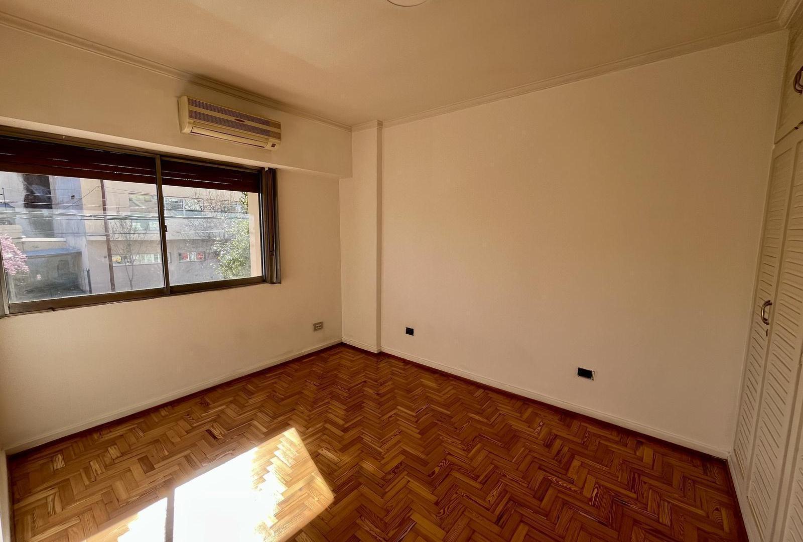Foto de Oficina en Alquiler 5 Ambientes en Pleno Centro de Neuquén Capital, imagen 3
