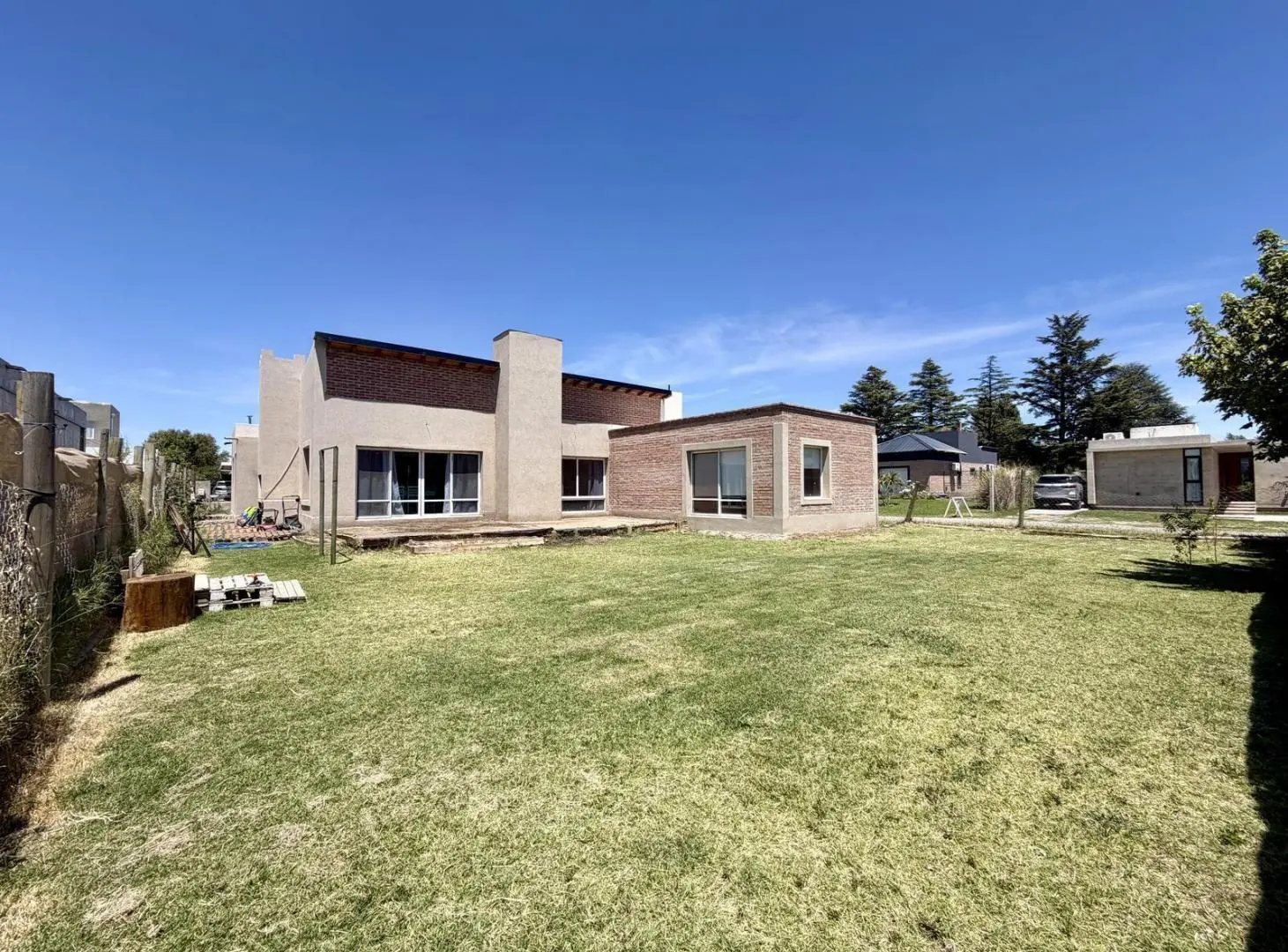 Casa en Venta 3 dormitorios, B° Cerrado La Peregrina, Neuquén Capital 5