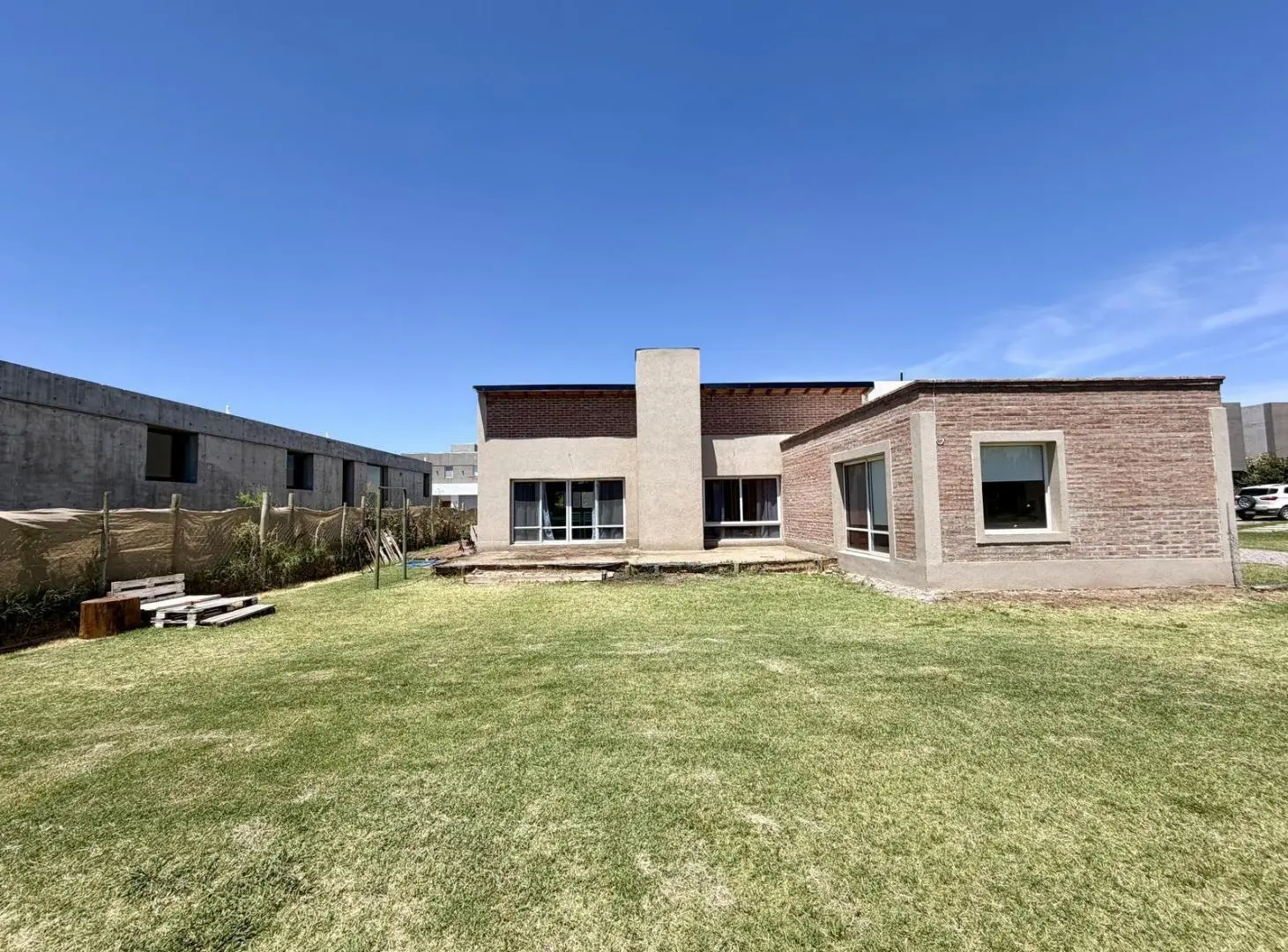 Casa en Venta 3 dormitorios, B° Cerrado La Peregrina, Neuquén Capital 4