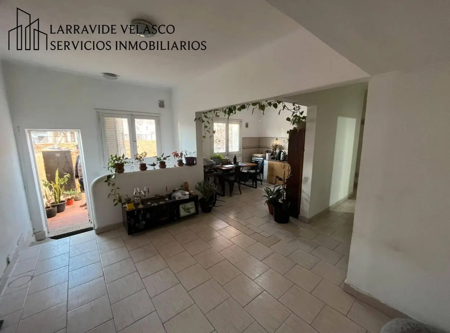 Departamento en Alquiler, pleno centro de Neuquén Capital 3