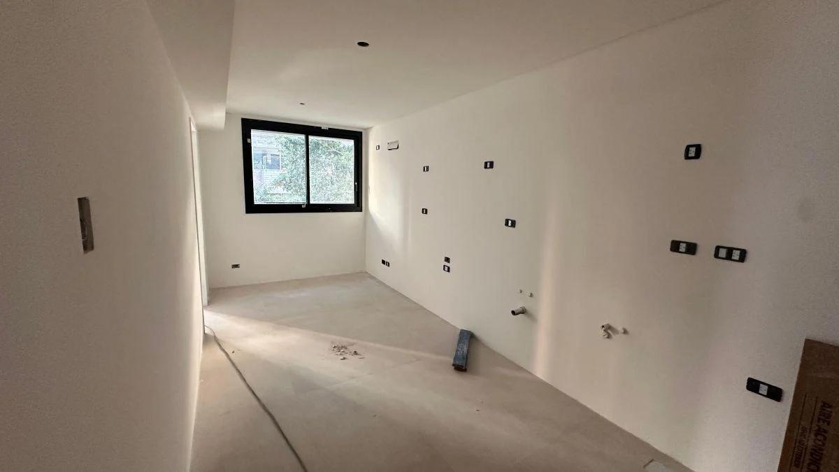 Foto de Departamento 4 Ambientes con Dependencia y Cochera en Venta en El, imagen 2