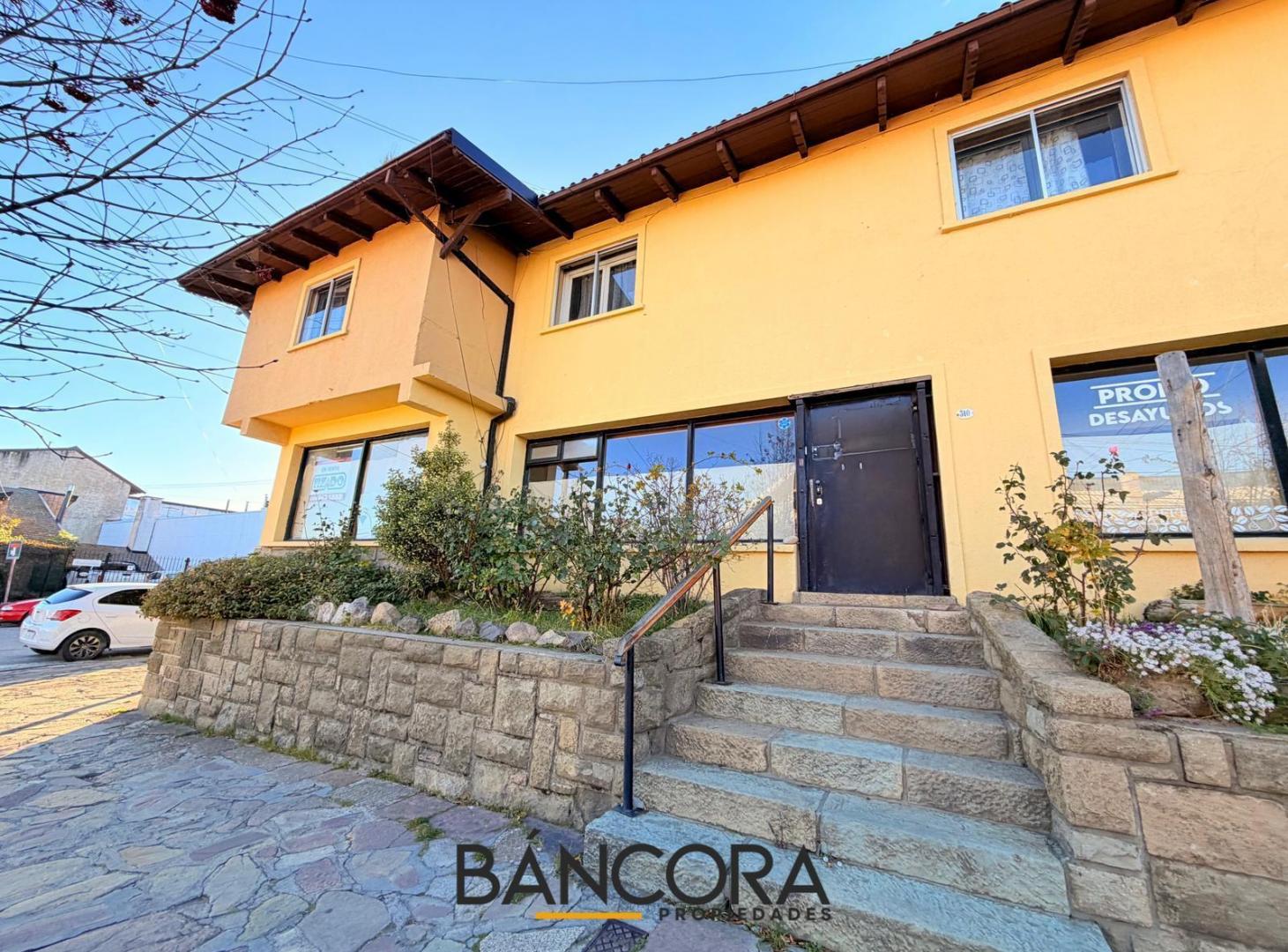 Foto de Casa tipo hostel en venta Bariloche centro, imagen 2