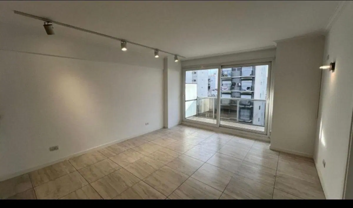 2 Amb. Moderno con Cochera y expensas incluidas | USD 950 o $ 1.400.000 IPC trim. | Apto Profesiona 3