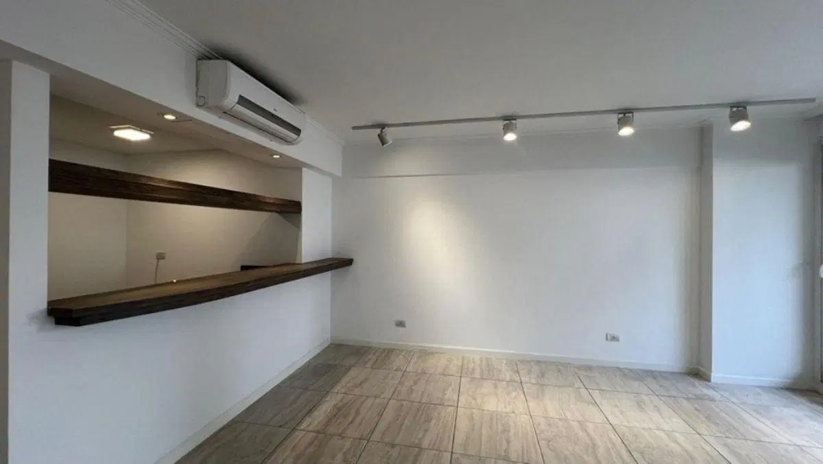 2 Amb. Moderno con Cochera y expensas incluidas | USD 950 o $ 1.400.000 IPC trim. | Apto Profesiona 5
