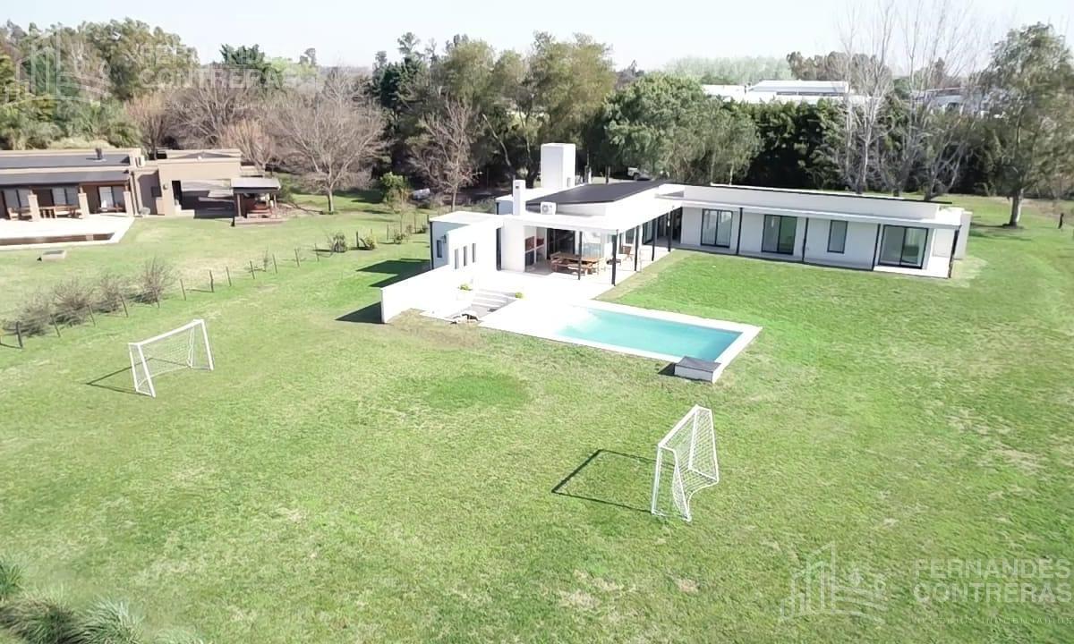 Casa en Venta Carlos Auyero S/n 3