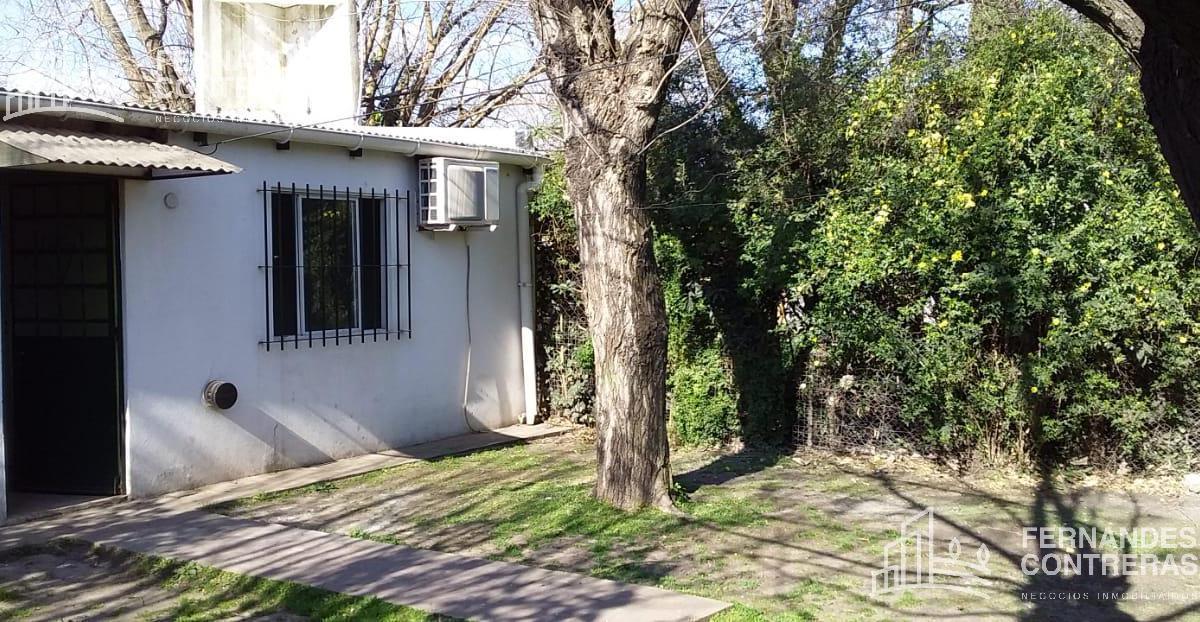 Casa en Venta con Departamento 4