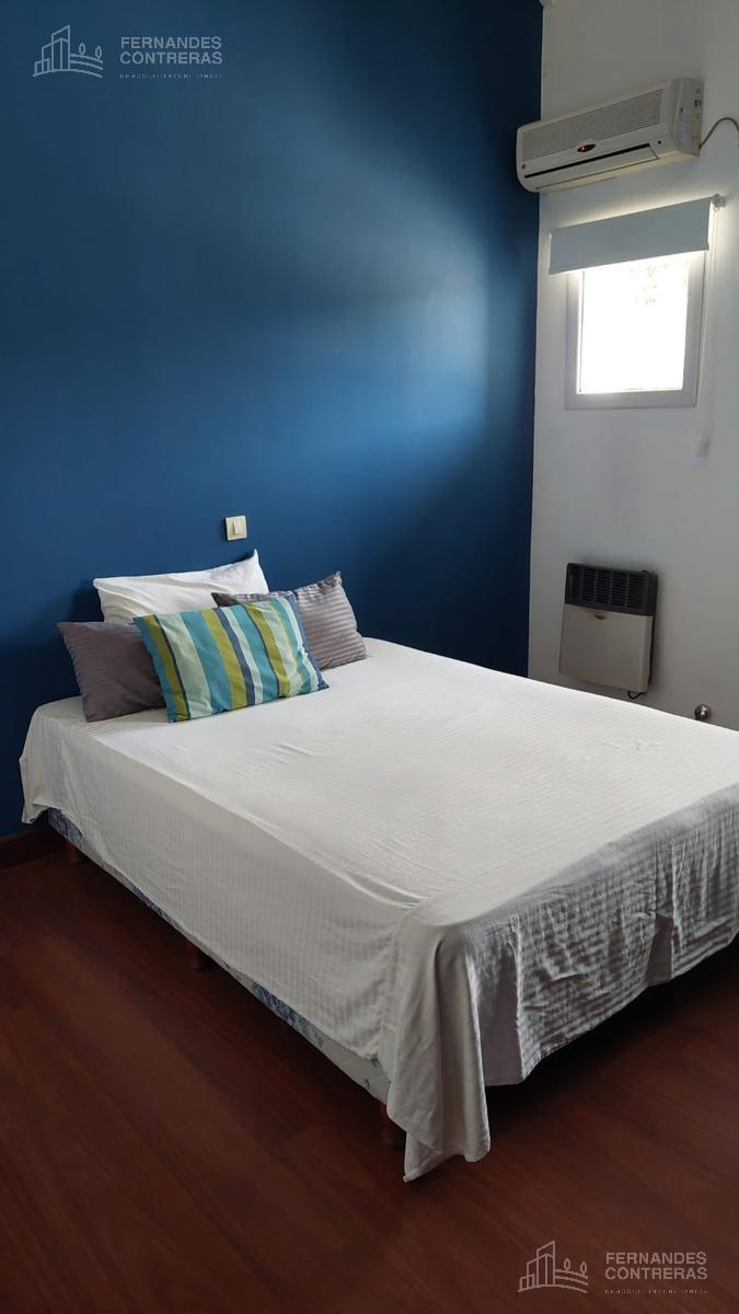Casa en Venta de 5 Ambientes con Piscina 2