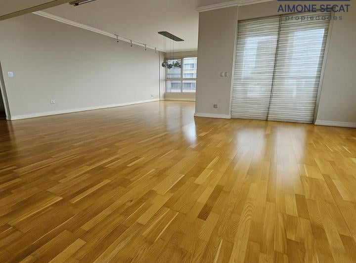 Departamento 4 ambientes en alquiler. Torre Bellini, Palermo Chico.  2