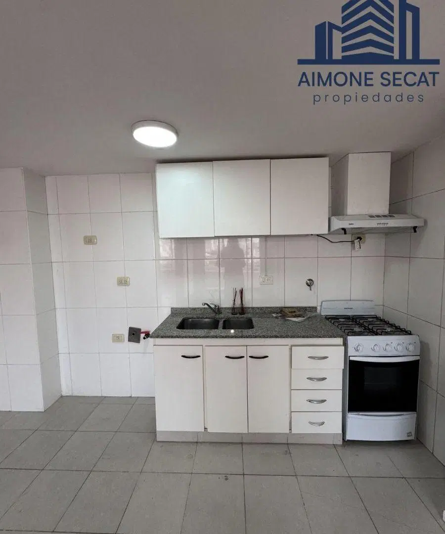 Departamento de 3 ambientes en alquiler con cochera - Villa Ballester 2