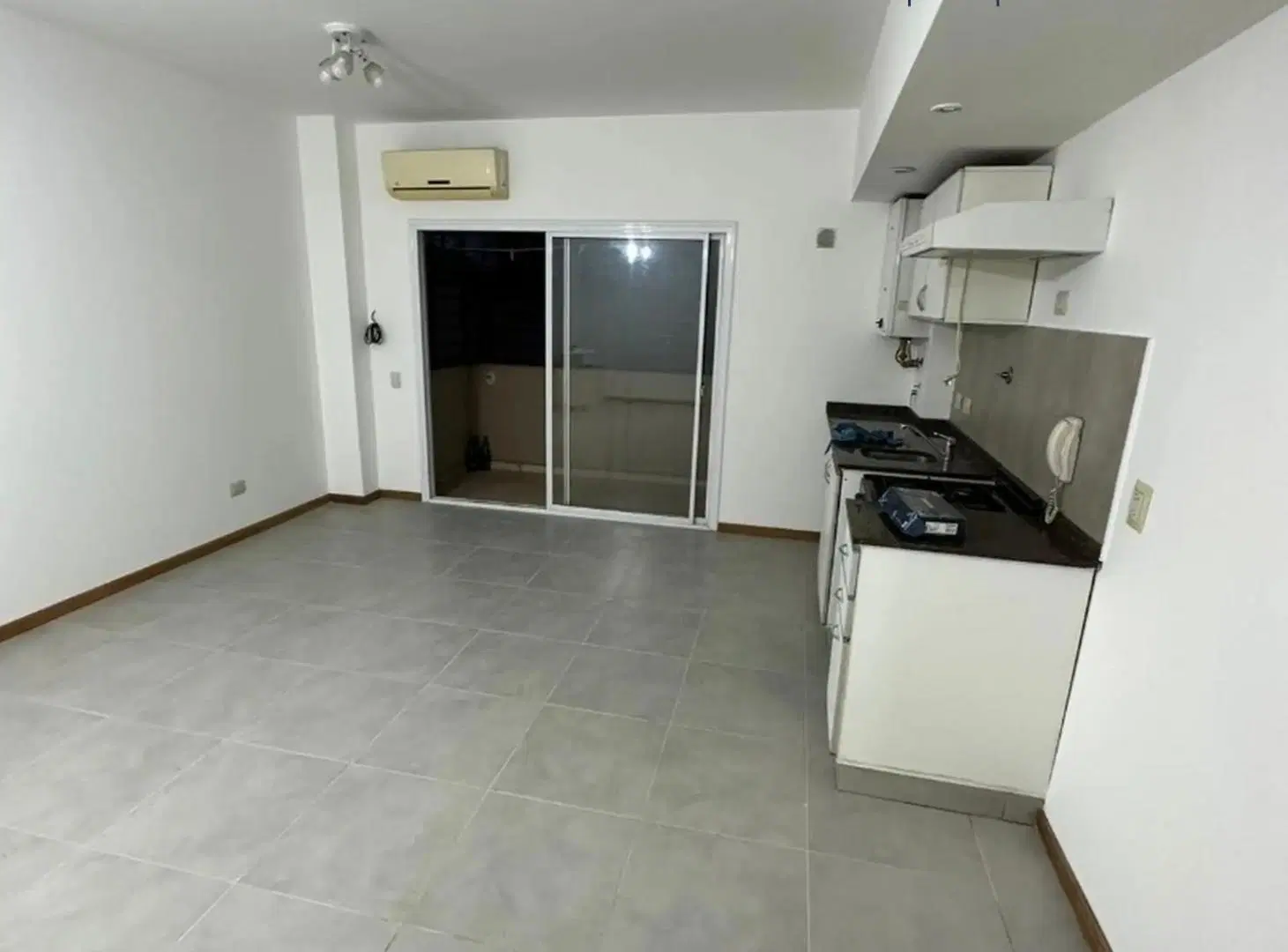 Departamento de 2 ambientes en venta - San Martin Centro 1