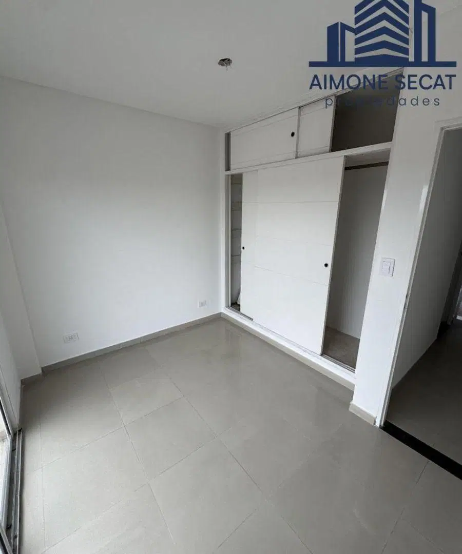 Departamento semipiso 3 ambientes en alquiler - San Martin 3