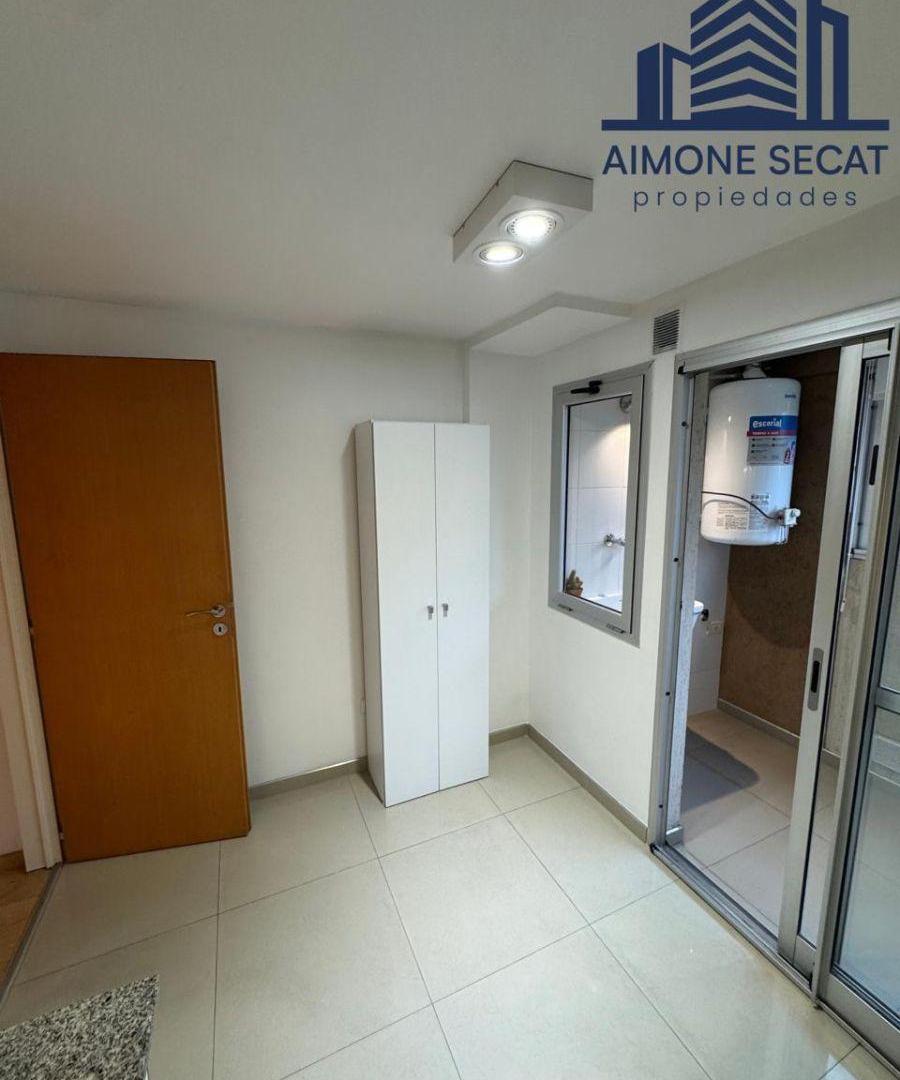 Foto de Departamento semipiso de 2 ambientes con cochera cubierta - San Martín, imagen 1