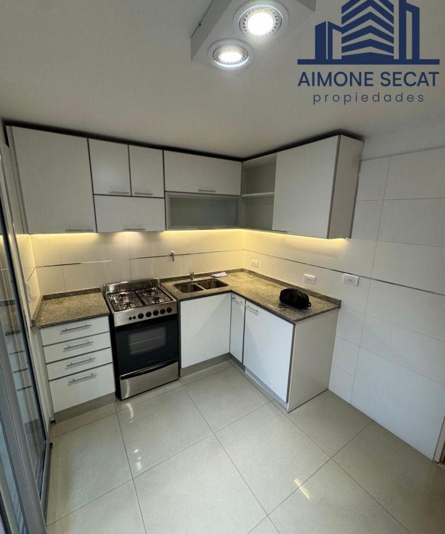 Foto de Departamento semipiso de 2 ambientes con cochera cubierta - San Martín, imagen 3