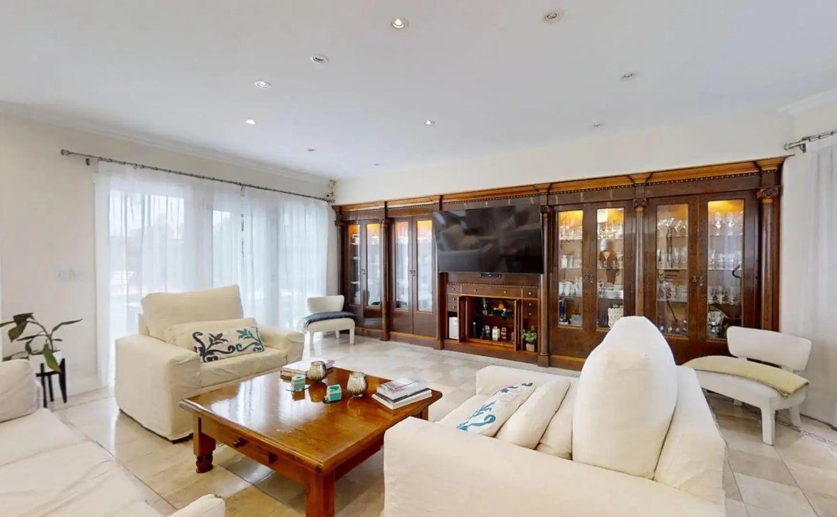 Foto de Casa de lujo con piscina climatizada y gran jardín - La Rotonda, San, imagen 3