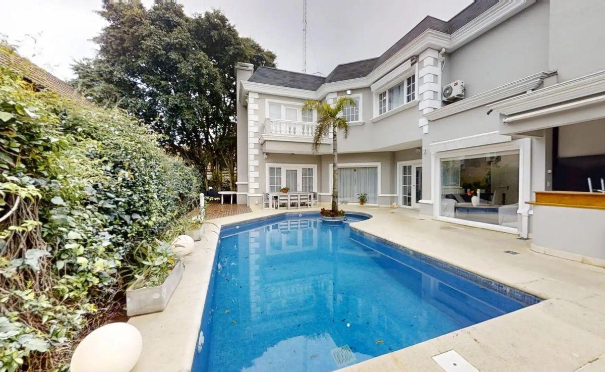 Foto de Casa de lujo con piscina climatizada y gran jardín - La Rotonda, San, imagen 1