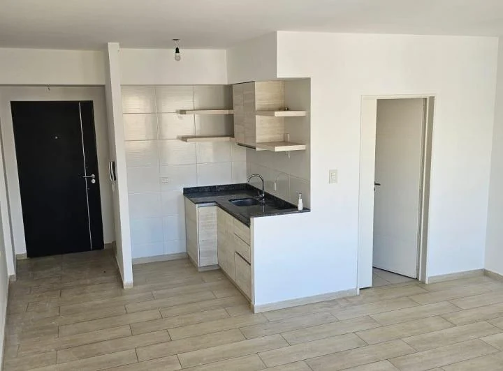 Venta de ambiente con balcon en Caballito 3