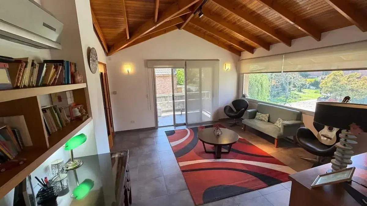 CASA EN ALQUILER - CLUB EL CARMEN 1