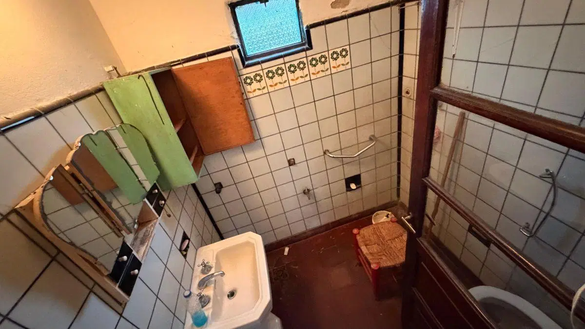 CASA EN VENTA - GUTIERREZ 5