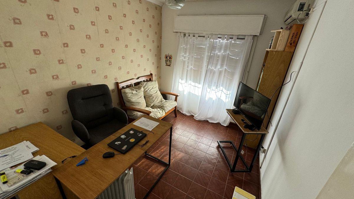 Foto de CASA EN VENTA EN BERAZATEGUI | 3 AMBIENTES | QUINCHO | COCHERA, imagen 2
