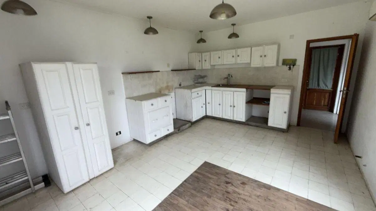 VENTA CASA EN PUEBLO NUEVO (JAUREGUI-LUJAN) 2