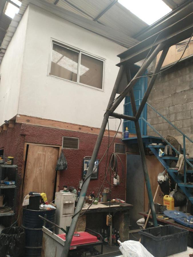 Galpón 291 m² Muy Bueno 4