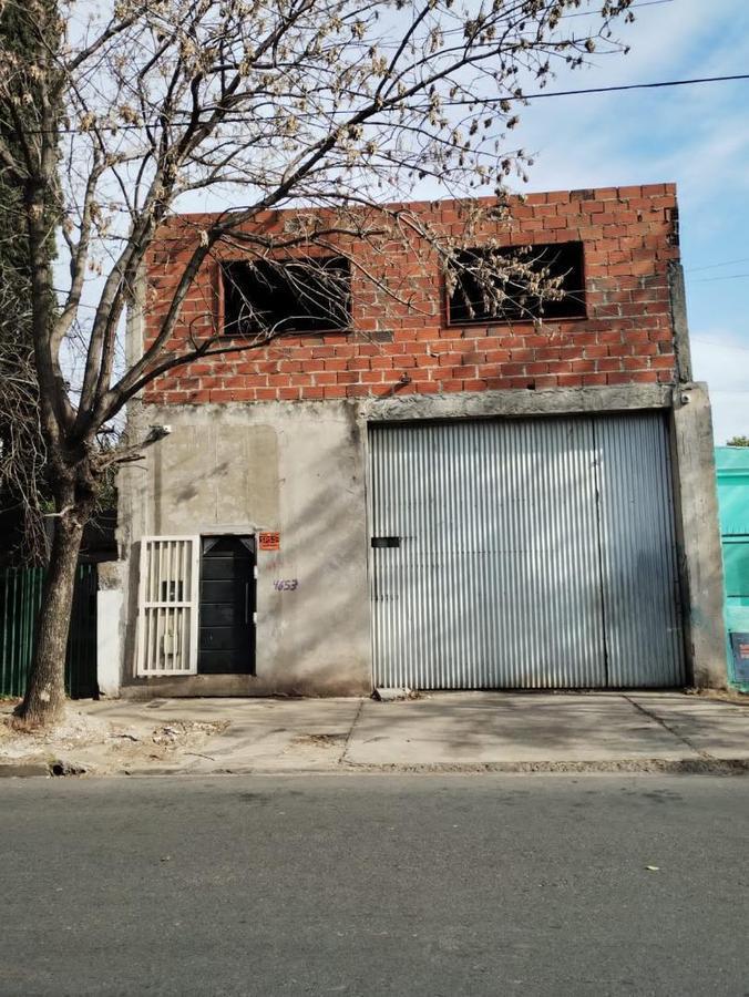 Galpón 291 m² Muy Bueno 3