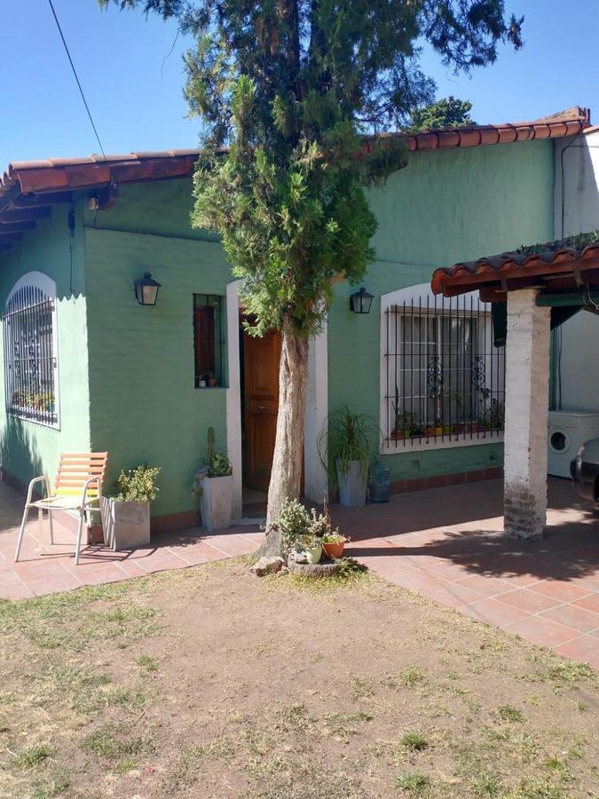Chalet 3 Ambientes, Excelente Ubicación y Estado. 1