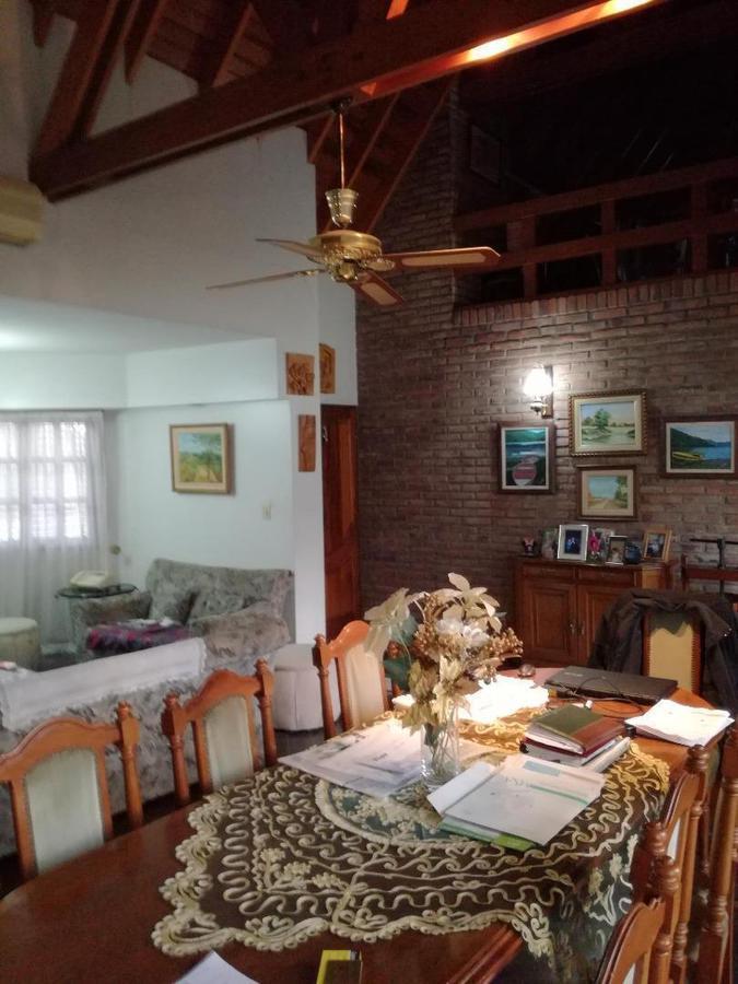 Gran Chalet 5 Amb. con Cochera Doble y Gran Parque. 2
