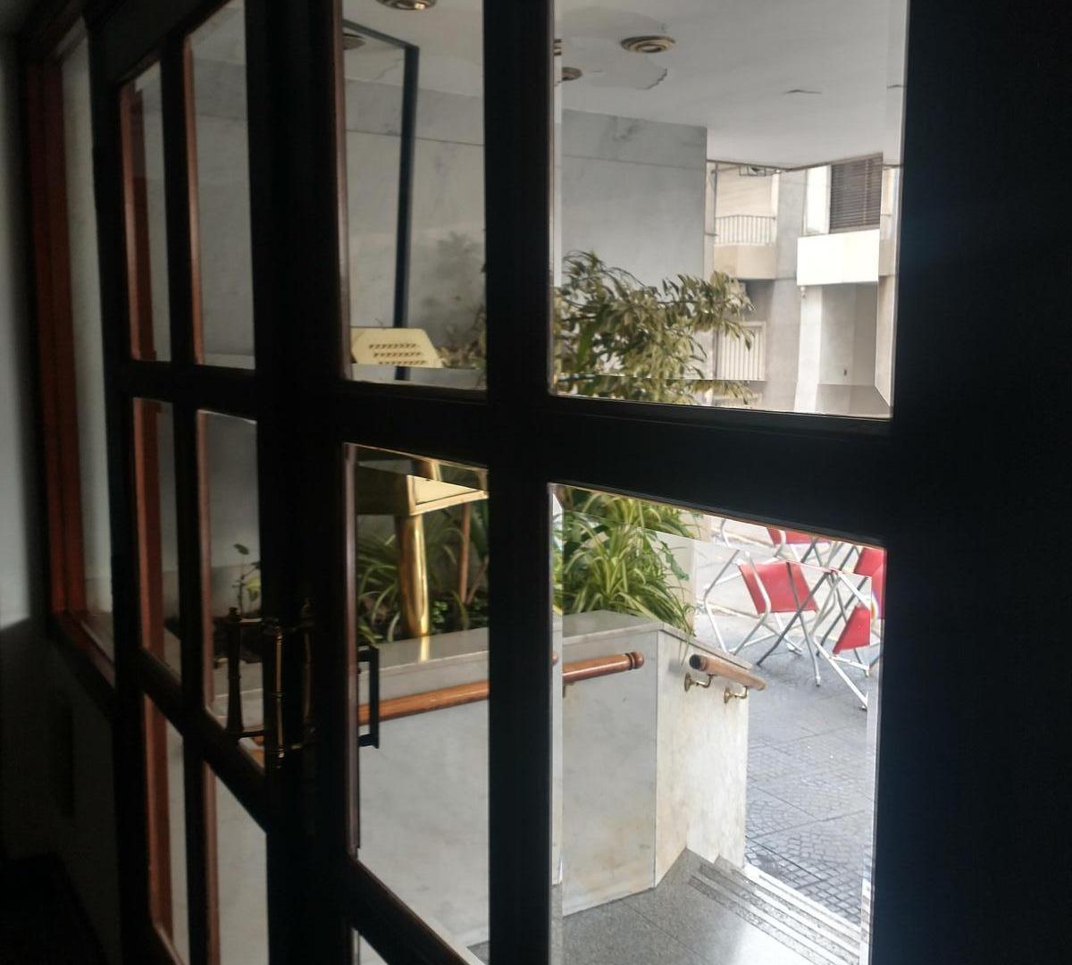 Departamento en Alquiler en Ramos Mejía centro, 3 ambientes con cochera
