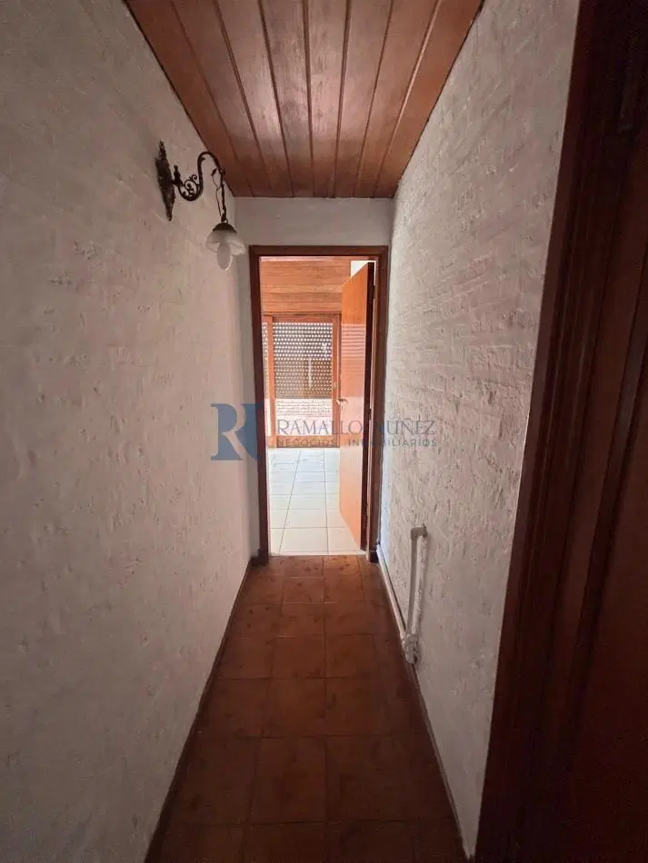 Chalet 4 Ambientes - Lavalle y Azcuenaga, Barrio San Carlos. 4