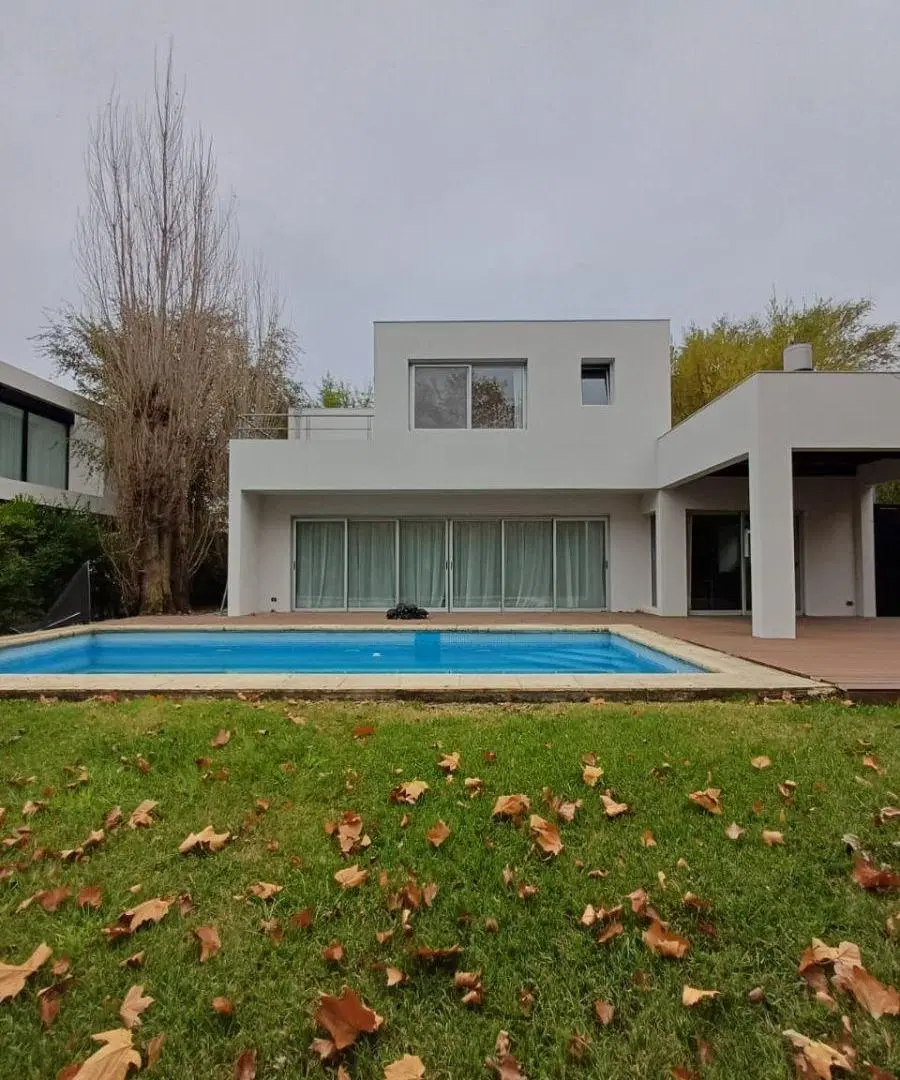 Chalet en Rumencó, barrio los pinos 5