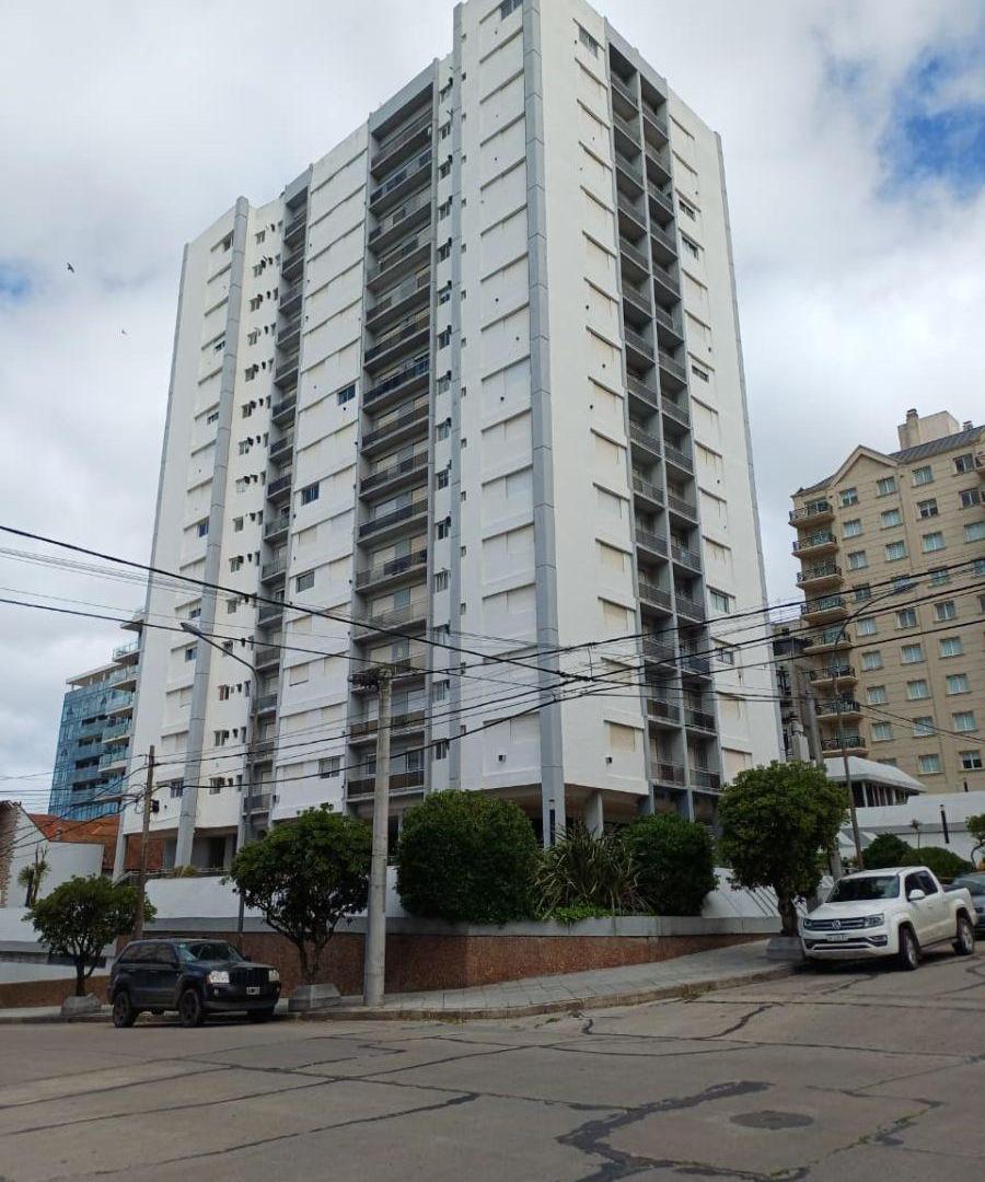Foto de Departamento de 2 amb, plena vista al mar con cochera y baulera, imagen 4