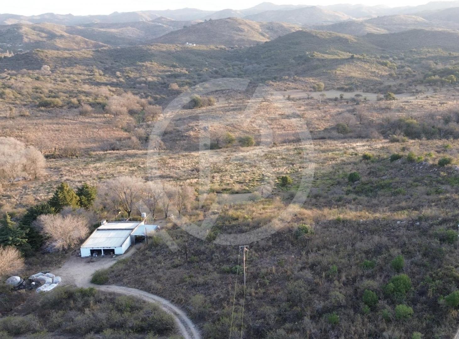 Terreno De 4 Ha En Falda Del Carmen- Con Arroyo, Casa Y Servicios