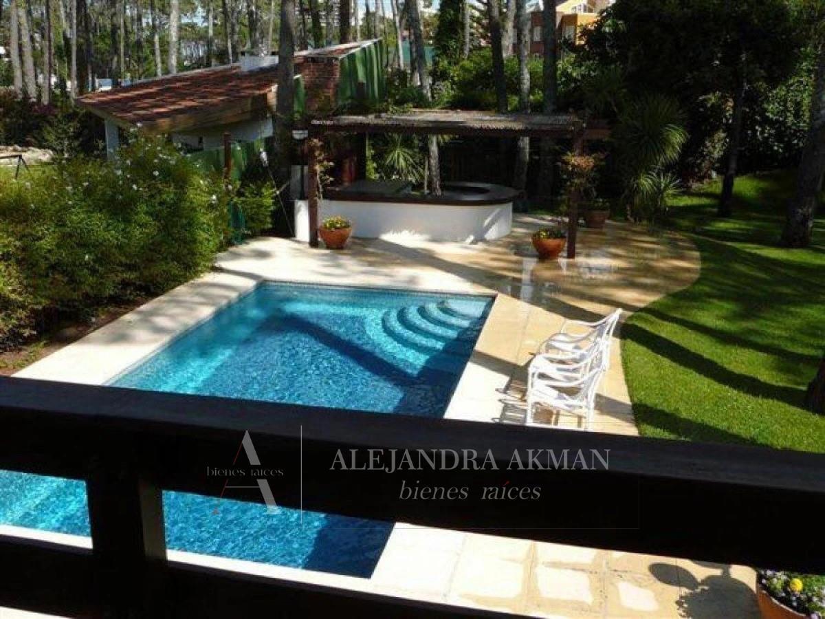 Foto de Casa Chalet en Venta en Playa Mansa, Punta del Este, Punta del Este /, imagen 1