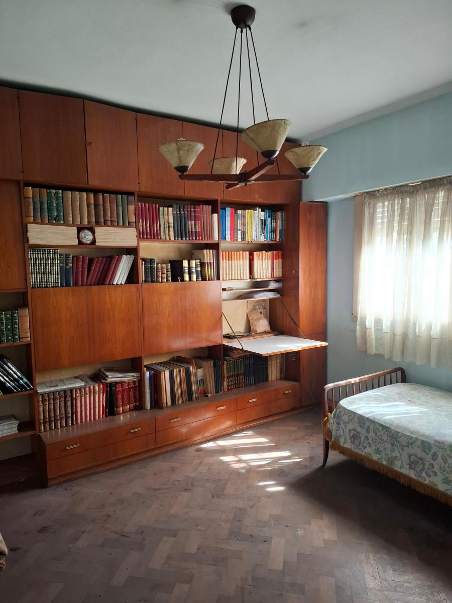 Chalet Sobre Av Triunvirato - Quilmes - Frente Al Parque Cervecero 4