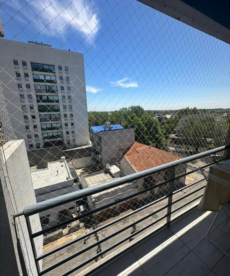 Departamento de 70 m² con 2 dormitorios en alquiler en Bernal Residencial