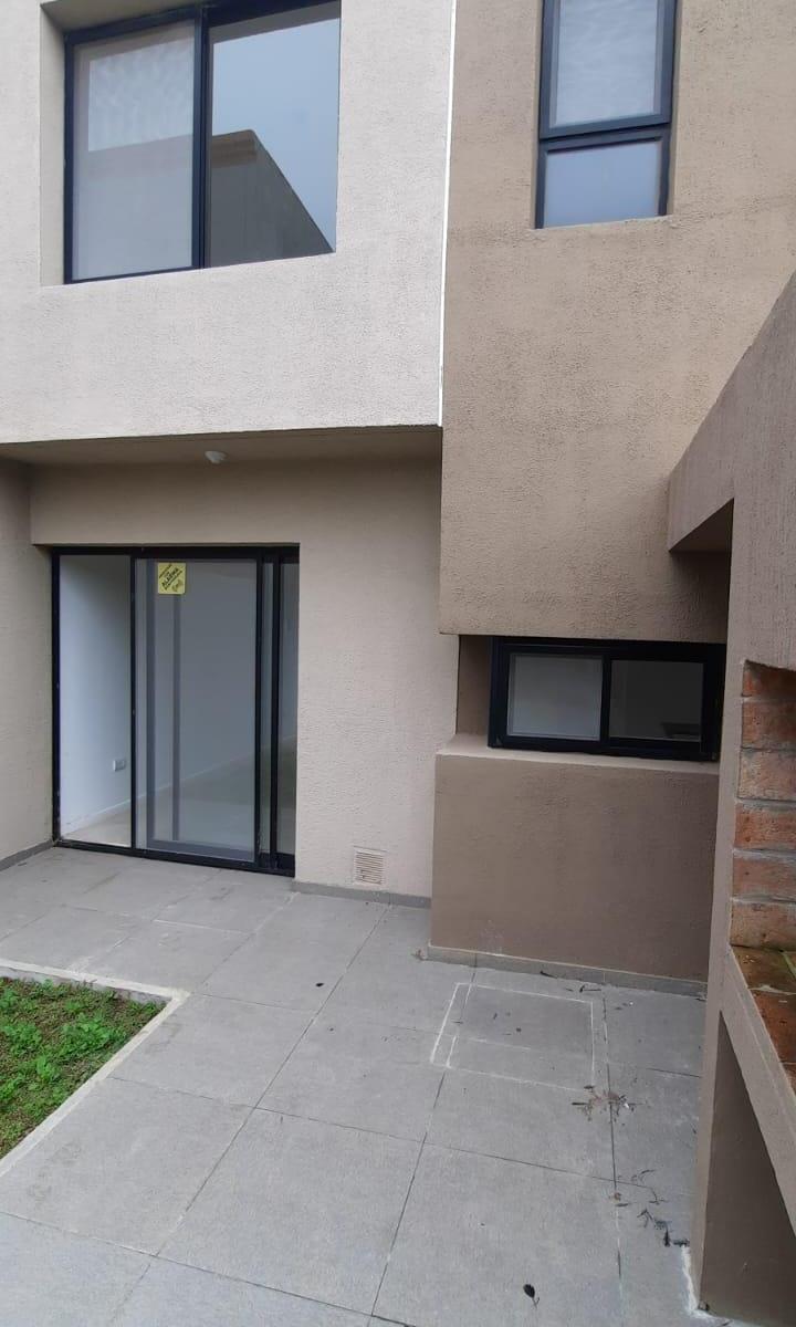 Venta Casa Duplex en Pueblo Esther 2