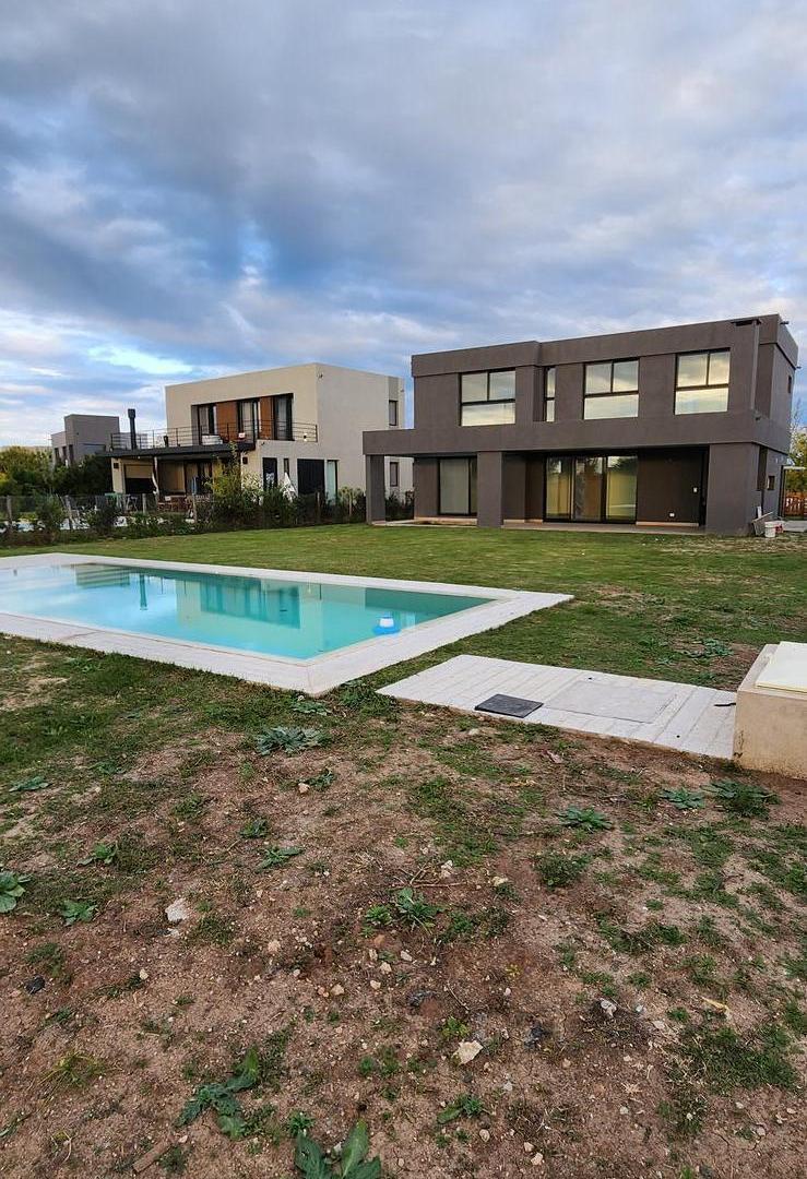 Casa en El Canton - Islas
